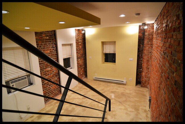 Building Photo - 609-611 E. Passyunk Ave