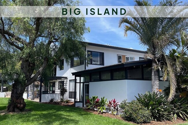 Primary Photo - One of a Kind! Furnished 3+ Bedroom 3 Bath...