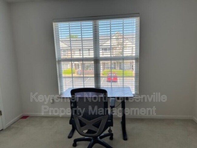 Building Photo - 612 Graythorn Ln