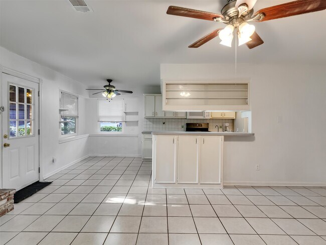 Building Photo - 15443 W Willowwind Cir