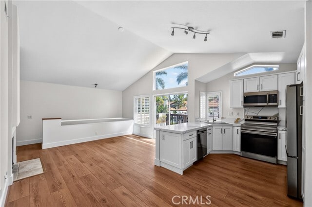 Building Photo - 18 Glen Cove