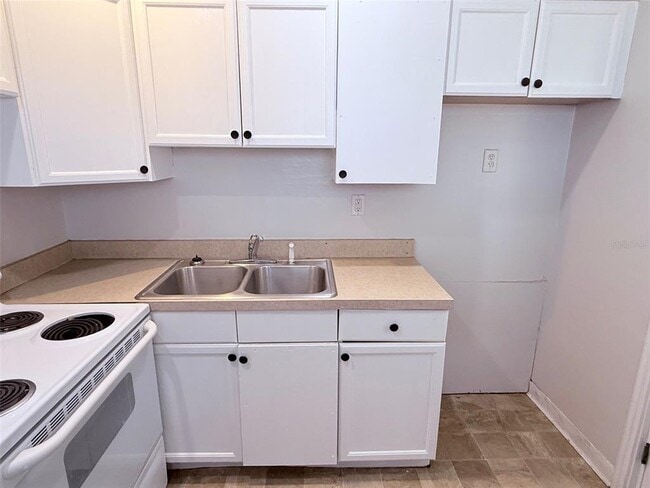 Building Photo - 1544 77th Ave N