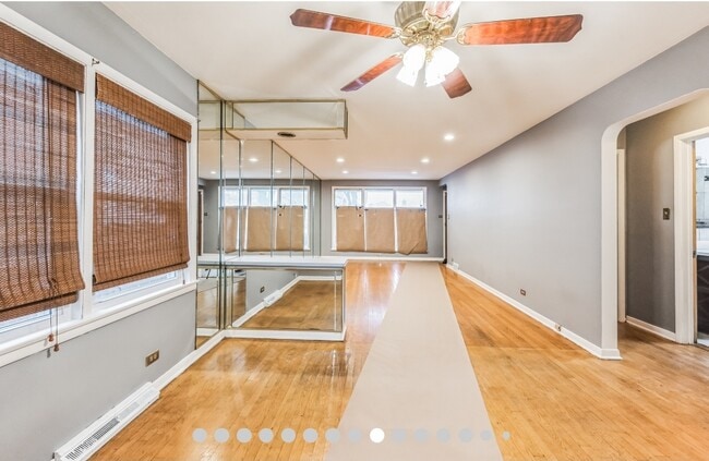 Building Photo - 8736 S Cornell Ave