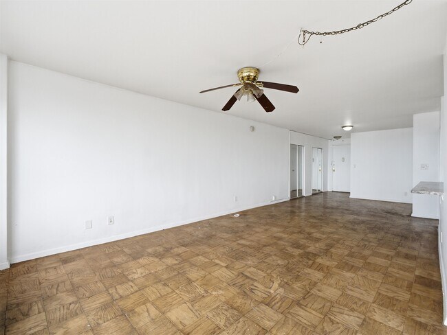 Building Photo - 10 Huron Ave