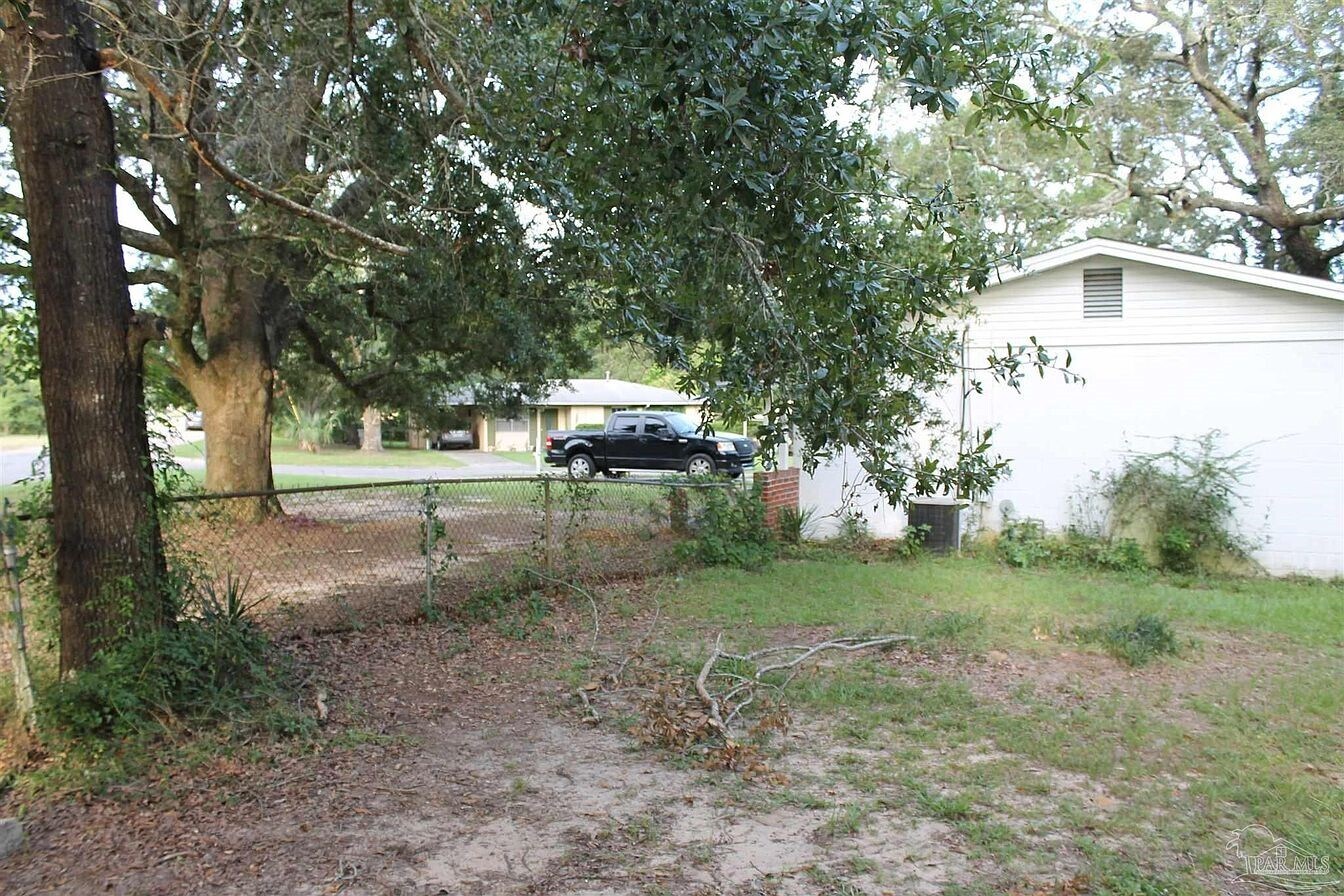 Side View - 800 Blue Springs Dr