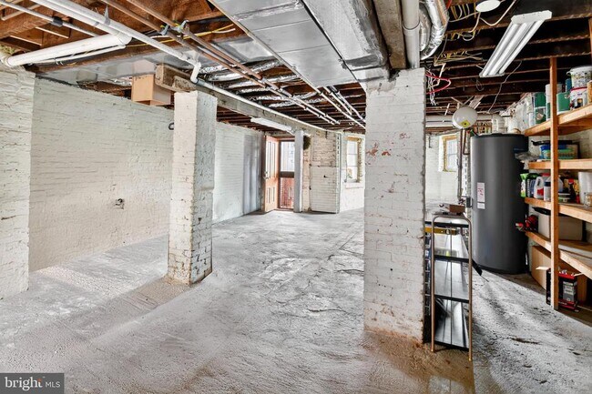 Building Photo - 216 N St NW