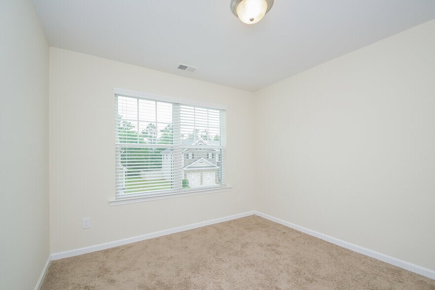 Building Photo - 289 Darbys Run Ct