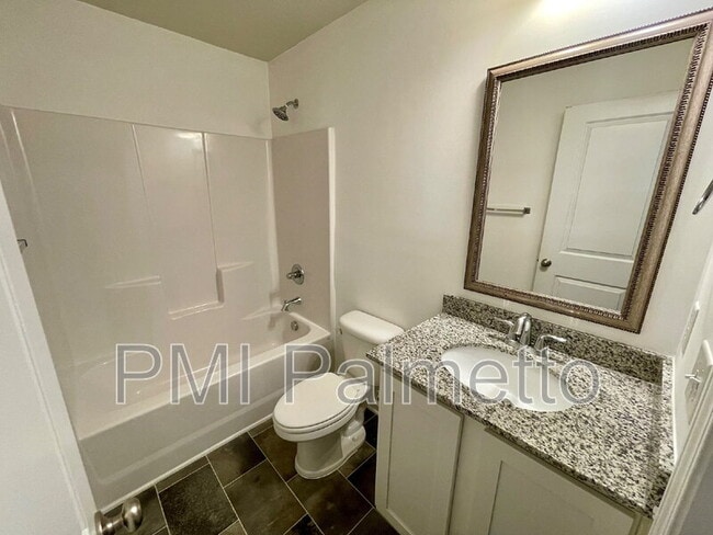 Building Photo - 341 Liliana Dr