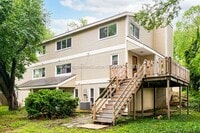 Building Photo - Spacious duplex near KU!