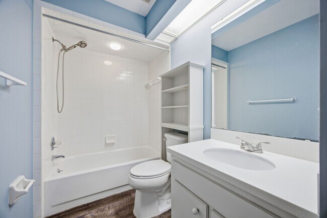 Building Photo - 3/2 Bedroom near Downtown Lakeland