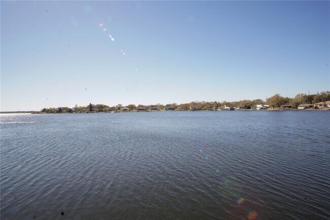 Building Photo - 213 S Bougainvillea Ave