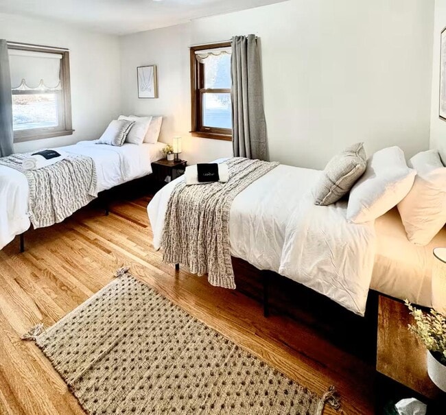 Building Photo - 1062 Glenhill Rd