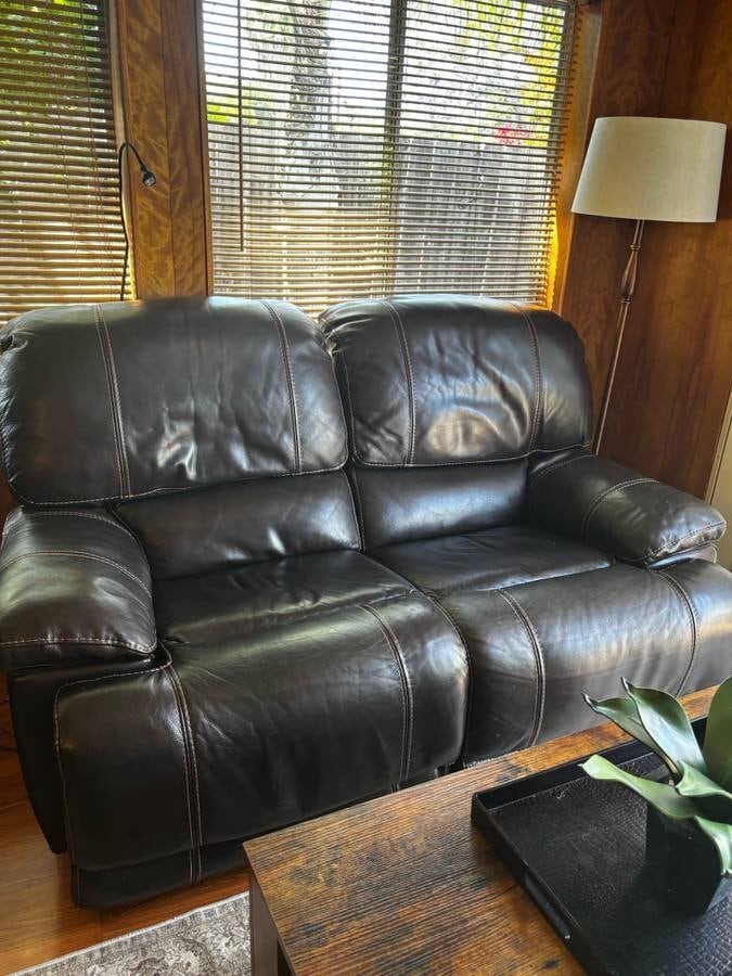 Building Photo - 487 Lado De Loma Dr