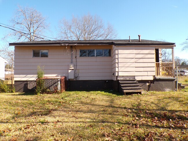 Building Photo - 756 30th St SW