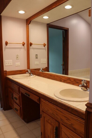 Building Photo - 2610 Barley Ct