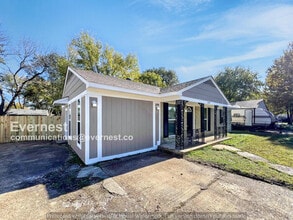 Building Photo - 6320 Forest Glen Dr