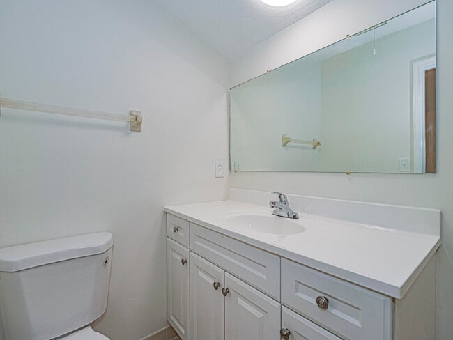 Building Photo - 8520 U.S. Rte 1