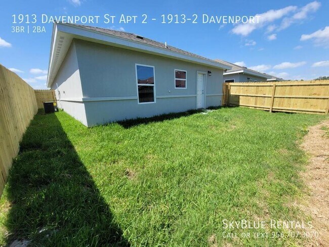 Building Photo - 1913 Davenport St