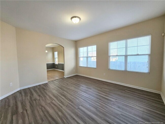 Building Photo - 825 Running Horse Ln