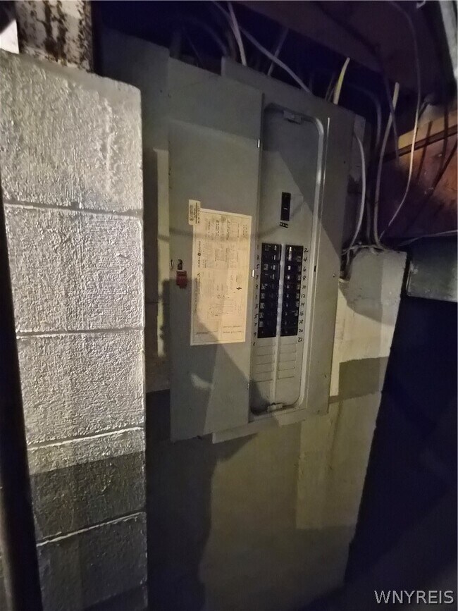 Building Photo - 210 Culpepper Rd