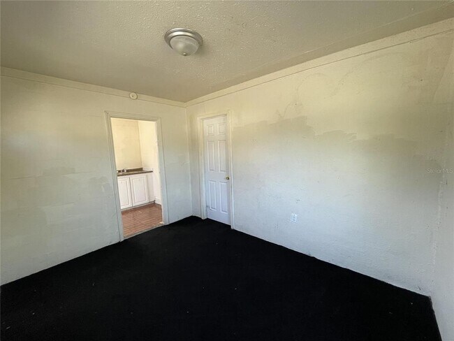 Building Photo - 131 B St