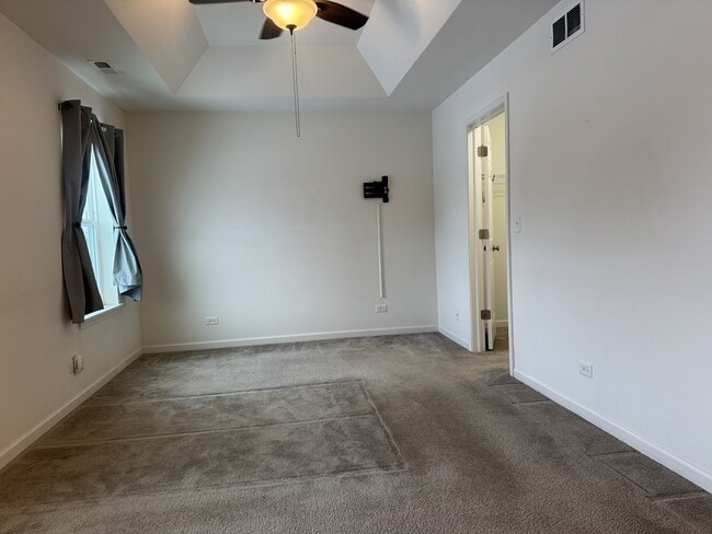 Building Photo - 226 Wildmeadow Ln