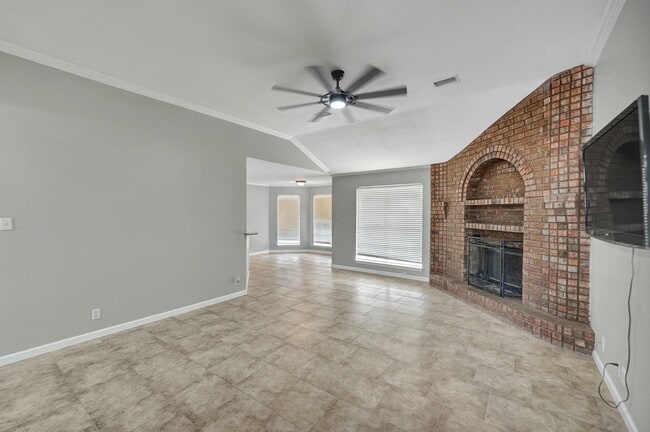 Building Photo - 8632 Duke Ave