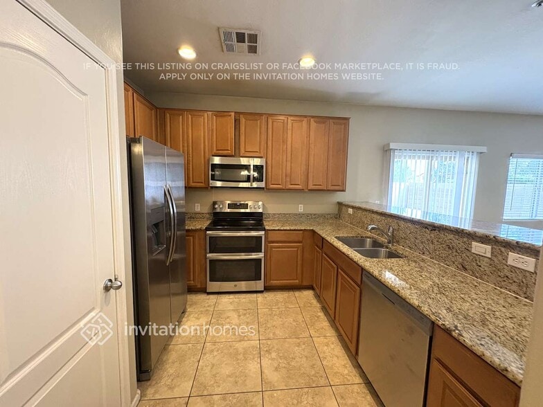 Building Photo - 13247 N 87th Dr