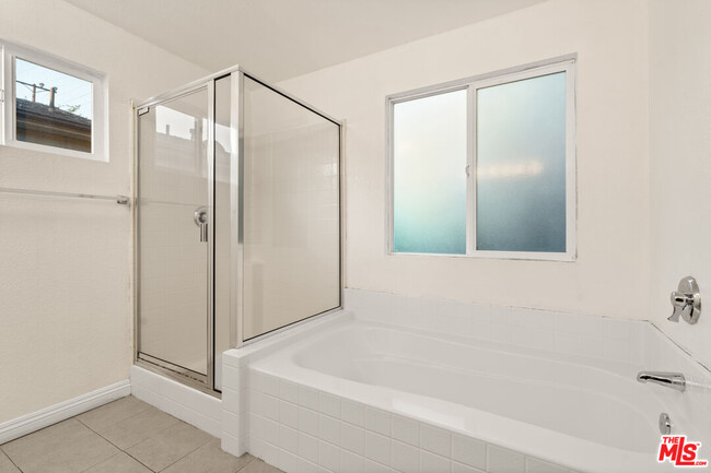 Building Photo - 9155 Cedros Ave