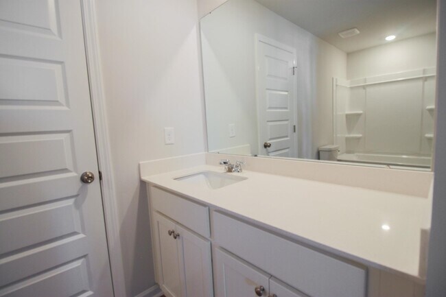 Building Photo - 1382 Speedway St