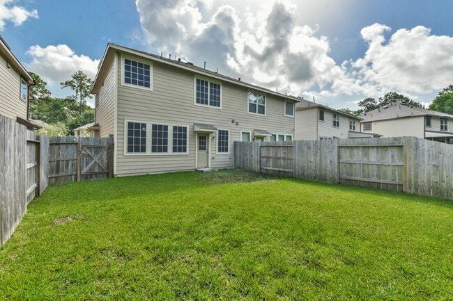 Building Photo - 16131 Beachside Pl