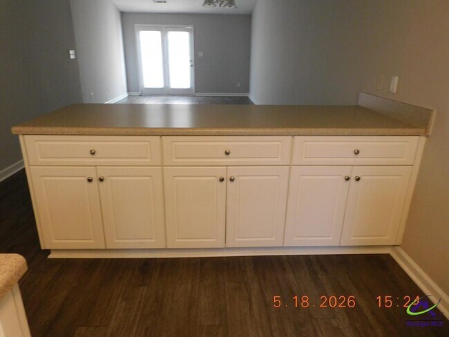 Building Photo - 122 Kingston Village Dr