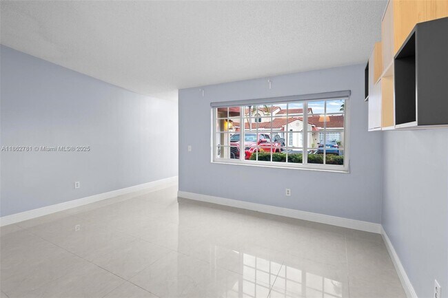 Building Photo - 6910 NW 166th Terrace