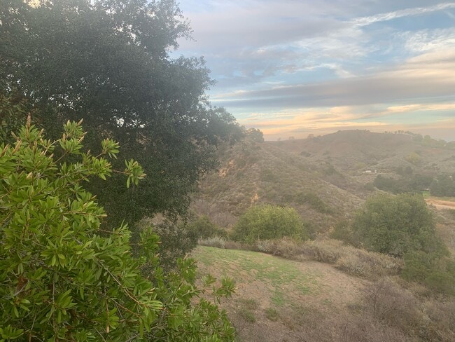 Building Photo - 1600 Henry Ridge Mtwy