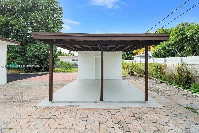 Building Photo - 745 NW 140th St