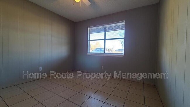 Building Photo - 1036 W Hendrix St