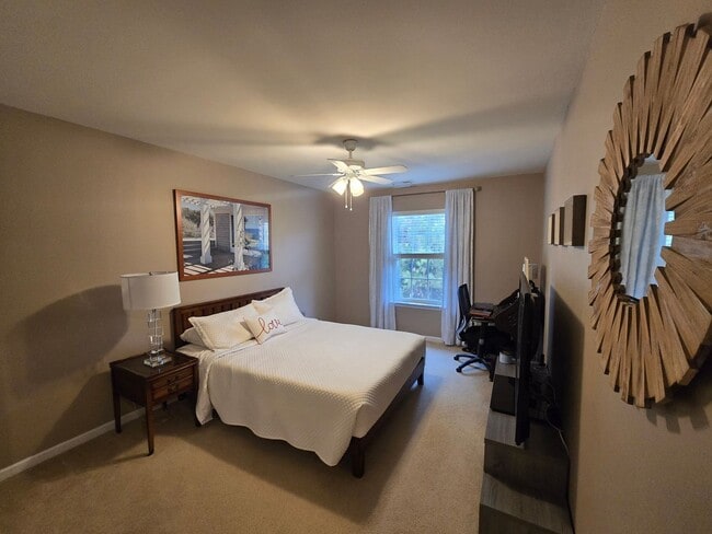 Building Photo - Beautiful Apex Townhome with Greenway Access & Community Amenities