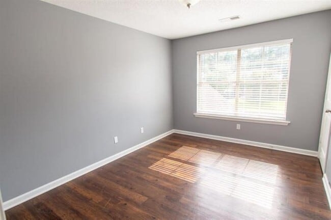 Building Photo - 3430 Roxee Run Cv