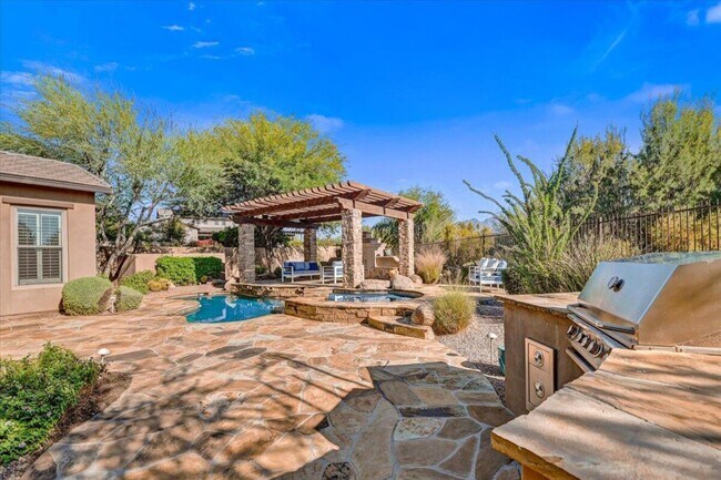 Building Photo - 17581 N 95th St