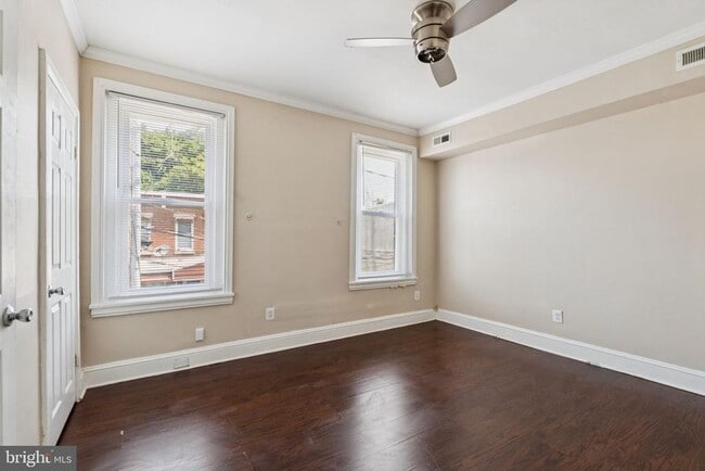 Building Photo - 1122 W Dauphin St