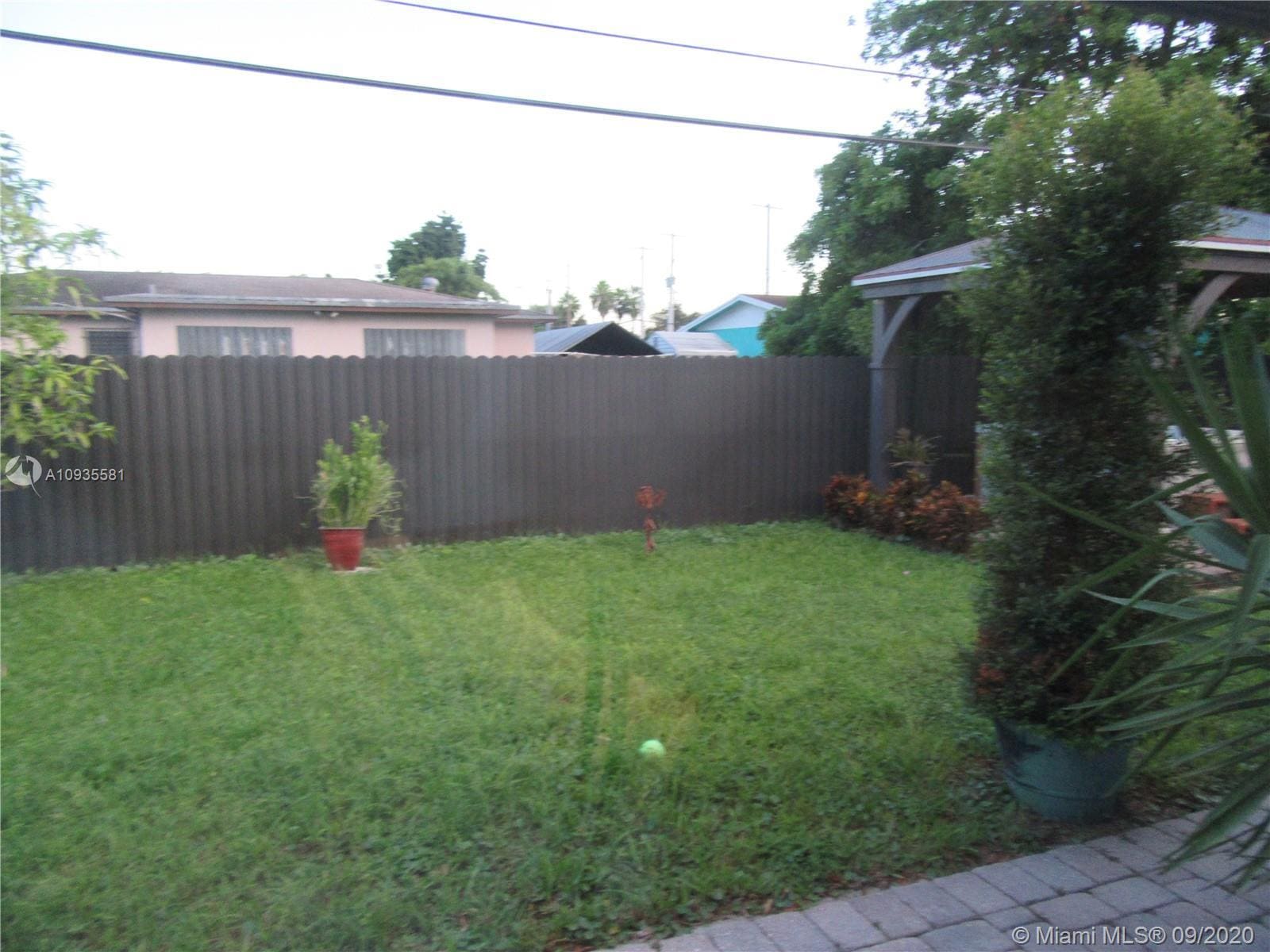 Building Photo - 140 NW 190th St