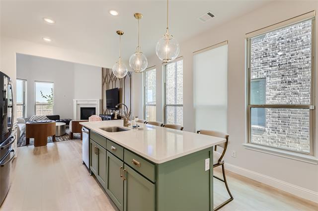 Building Photo - 440 Desert Willow Dr