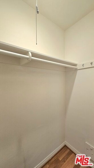 Building Photo - 1022 S Norton Ave