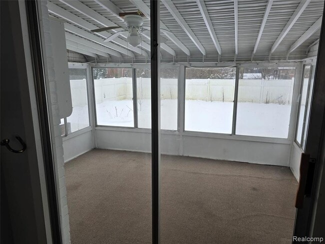 Building Photo - 27231 Five Mile Rd