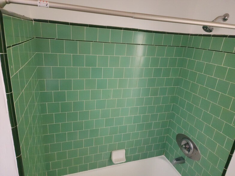 Building Photo - 4767 San Vicente Blvd