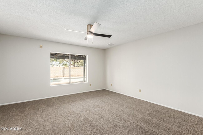 Building Photo - 4652 W Puget Ave