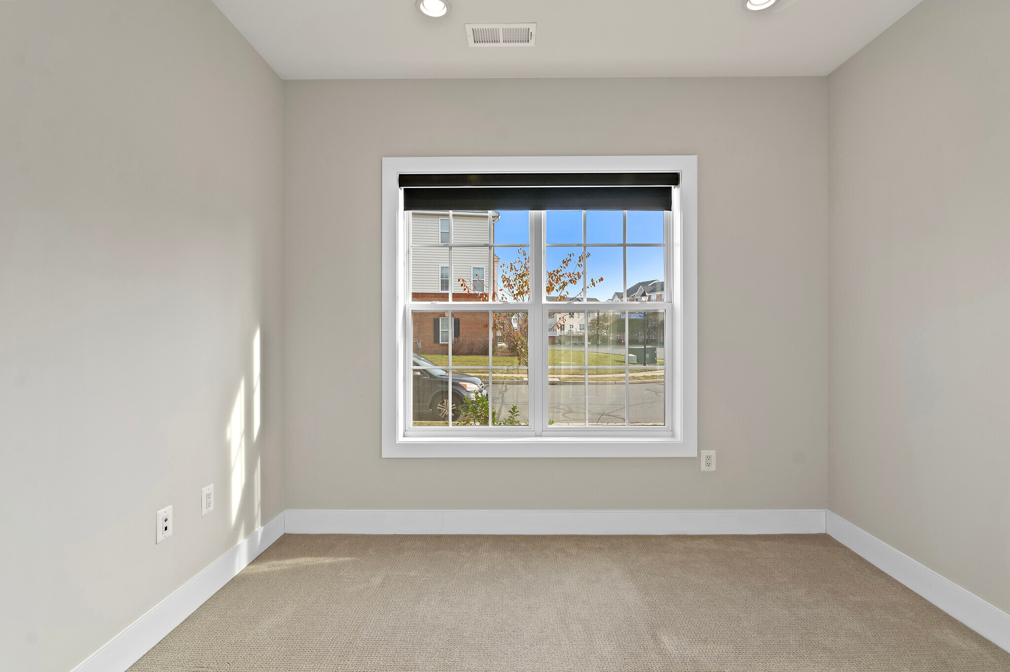 Building Photo - 23149 Dunlop Heights Ter