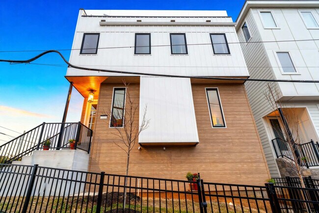 Building Photo - 48 Fern Ave