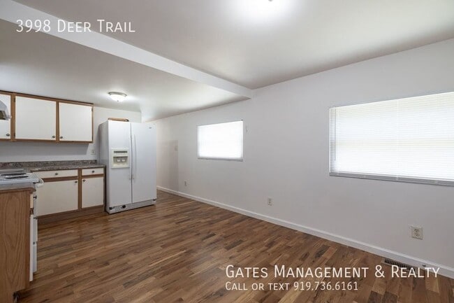 Building Photo - 3998 Deer Trail