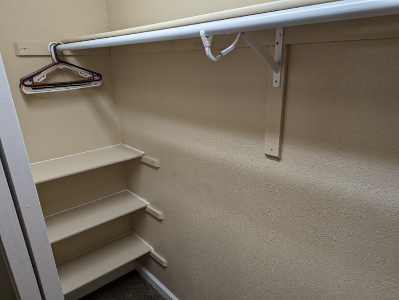 Building Photo - 323 Zuniga St